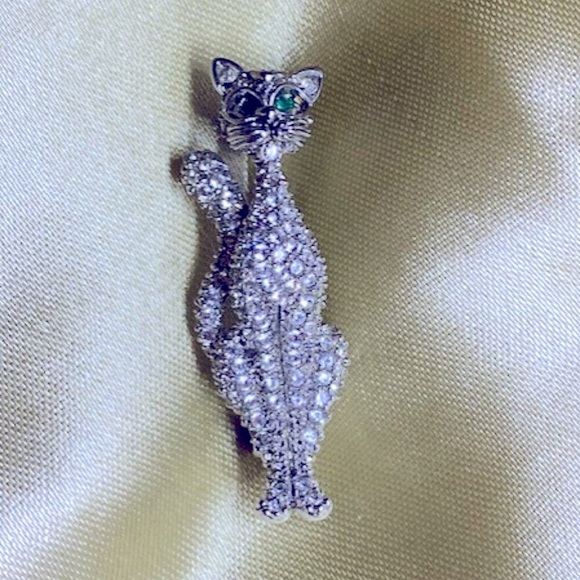 Vintage Crystal Rhinestone Green Eyed Cat Brooch Pin - Picture 3 of 8